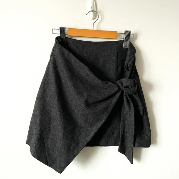 Aritzia Wilfred  Dorine Wrap-Front Wool Cashmere Blend Skirt Dark Grey Size 4 - Picture 3 of 6